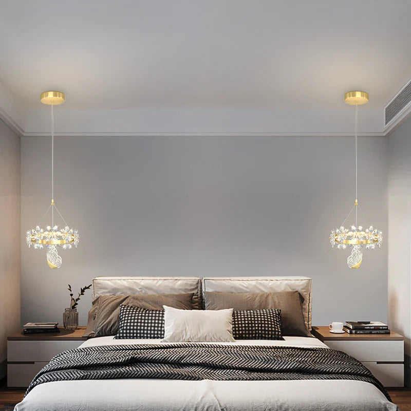 Lustre boule en cristal minimaliste, éclairage de luxe élégant à tête unique.