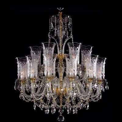Lustre baroque en cristal avec éclairage en spirale pour halls majestueux.