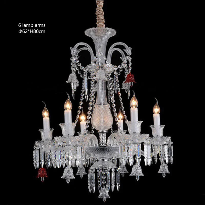 Lustre baroque en cristal avec éclairage transparent et design raffiné.