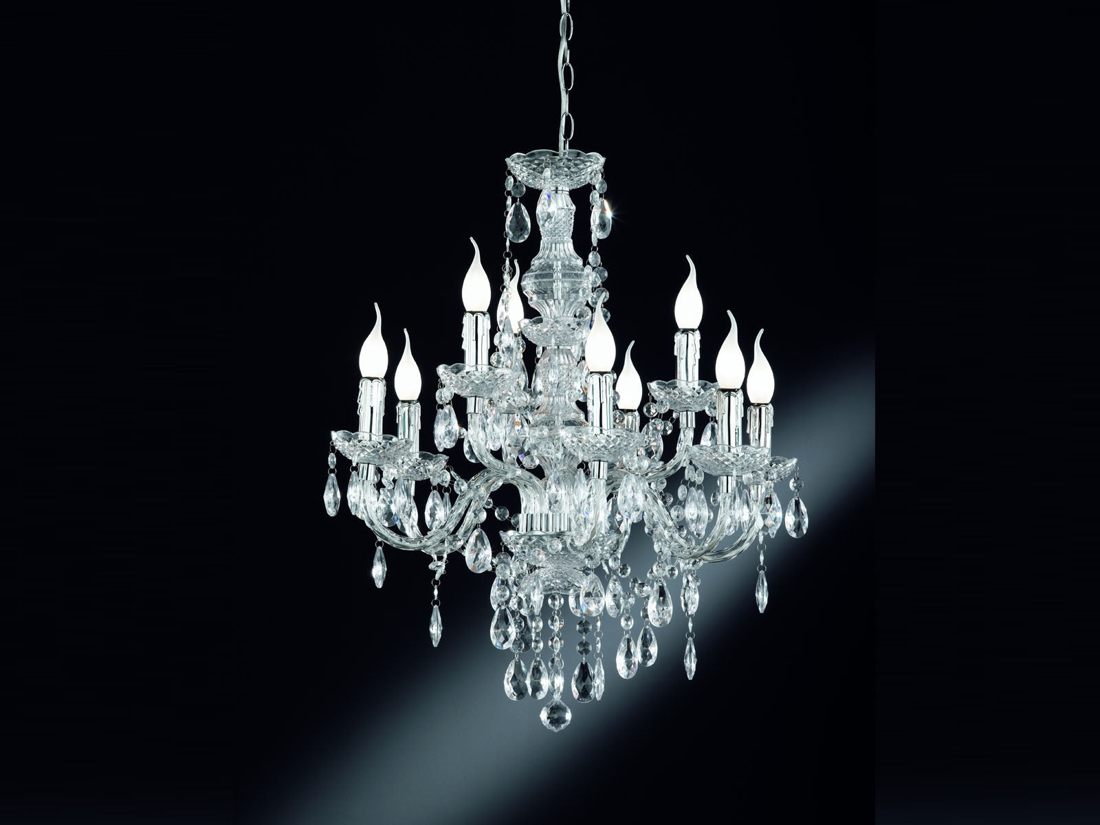 Großer Kerzen Kronleuchter extra lang hängend für hohe Decken - Kristallleuchter